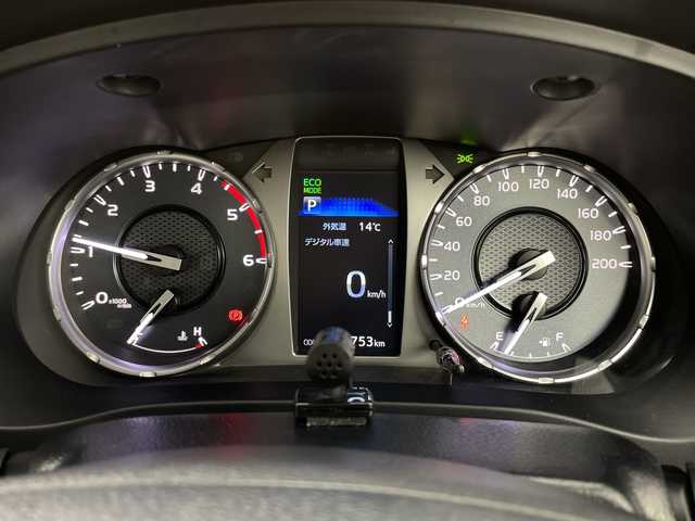 トヨタ ハイラックス Z 新潟県 2021(令3)年 6万km アティチュードブラックマイカ 4WD/11インチアルパインフローティングナビ/　フルセグTV/Bluetooth/CD/DVD/USB/HDMI/プリクラッシュセーフティ/レーンキープアシスト/レーダークルーズコントロール/前後コーナーセンサー/バックモニター/ETC/LEDヘッドライト/アイドリングストップ/横滑り防止装置/純正トノカバー/純正ベッドライナー/レザー調シートカバー