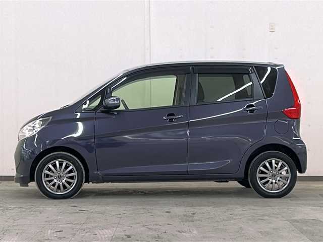 日産 デイズ X 道央・札幌 2014(平26)年 7.7万km プレミアムパープルP 4WD//純正メモリナビ//フルセグテレビ//バックカメラ//アイドリングストップ//ドアバイザー//プッシュスタート//ETC//アラウンドビューモニター//シートヒーター