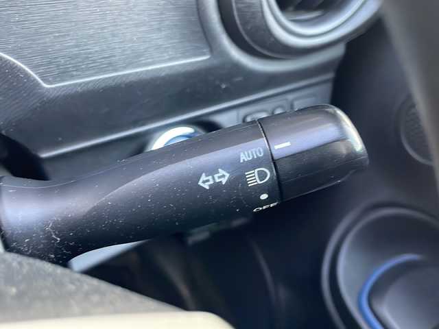 トヨタ アクア S 兵庫県 2014(平26)年 11.1万km コバルトブルーメタリック ワンオーナー/保証書・取説・有/純正SDナビ・ワンセグ・BT・CD・DVD・FM・AM/バックカメラ/ETC/プッシュスタート/スマートキー×2/純正フロアマット/純正ドアバイザー