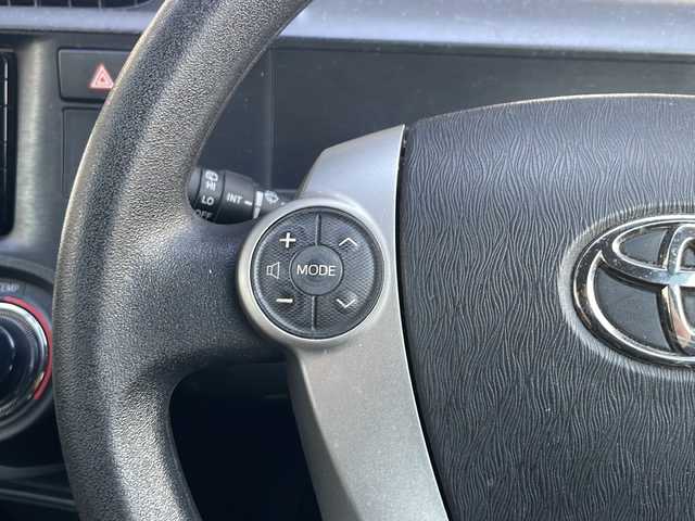 トヨタ アクア S 兵庫県 2014(平26)年 11.1万km コバルトブルーメタリック ワンオーナー/保証書・取説・有/純正SDナビ・ワンセグ・BT・CD・DVD・FM・AM/バックカメラ/ETC/プッシュスタート/スマートキー×2/純正フロアマット/純正ドアバイザー