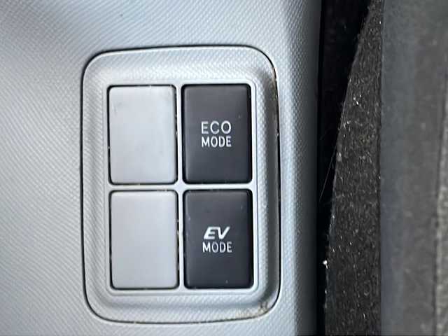 トヨタ アクア S 兵庫県 2014(平26)年 11.1万km コバルトブルーメタリック ワンオーナー/保証書・取説・有/純正SDナビ・ワンセグ・BT・CD・DVD・FM・AM/バックカメラ/ETC/プッシュスタート/スマートキー×2/純正フロアマット/純正ドアバイザー