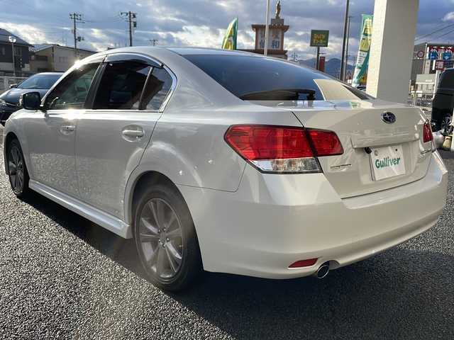 スバル レガシィ Ｂ４ 2．5iアイサイト 茨城県 2013(平25)年 5.4万km サテンホワイトパール 【(株)IDOMが運営する【じしゃロン水戸店】の自社ローン対象車両になります。こちらは現金ご利用時の価格です。自社ローンご希望の方は別途その旨お申付け下さい。】/・４WD/・ナビ/フルセグ/CDDVD/Bluetooth/・バックカメラ/・ETC/・社外前後ドラレコ/・MTモード付きAT/・レーダークルーズコントロール/・レーンキープアシスト/・衝突被害軽減ブレーキ/・先行車発進告知/・オートライト/・ヒルディセントコントロール/・パドルシフト/・純正AW/・純正マット/・保証書/・取扱説明書