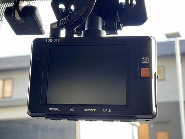 スバル レガシィ Ｂ４ 2．5iアイサイト 茨城県 2013(平25)年 5.4万km サテンホワイトパール 【(株)IDOMが運営する【じしゃロン水戸店】の自社ローン対象車両になります。こちらは現金ご利用時の価格です。自社ローンご希望の方は別途その旨お申付け下さい。】/・４WD/・ナビ/フルセグ/CDDVD/Bluetooth/・バックカメラ/・ETC/・社外前後ドラレコ/・MTモード付きAT/・レーダークルーズコントロール/・レーンキープアシスト/・衝突被害軽減ブレーキ/・先行車発進告知/・オートライト/・ヒルディセントコントロール/・パドルシフト/・純正AW/・純正マット/・保証書/・取扱説明書