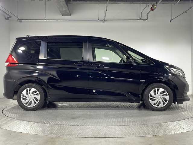 ホンダ フリード G ホンダセンシング 神奈川県 2021(令3)年 1.3万km クリスタルブラックパール 純正メモリナビ/(CD/DVD/BT/フルセグ)/バックカメラ/衝突被害軽減ブレーキ/レーンキープアシスト/クルーズコントロール/両側パワースライドドア/横滑り防止装置/ETC/社外前後ドライブレコーダー/アイドリングストップ/LEDヘッドライト/オートライト/ウィンカーミラー/電動格納ミラー/シートヒーター/シートリフター/プッシュスタート/スマートキー/フロアマット/ドアバイザー/取扱説明書/保証書