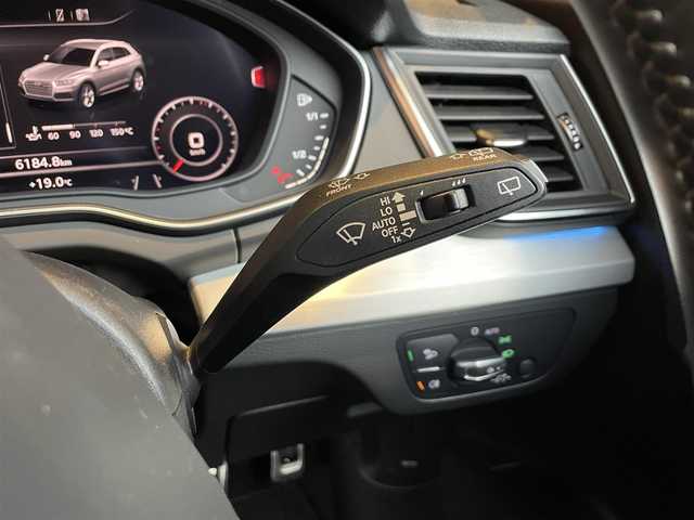 アウディ Ｑ５ 40TDIクワトロ 愛知県 2019(令1)年 2.3万km グレイシアホワイトメタリック パノラマSR /マトリクス アシスタンス /S line　パッケージ/アルカンターラ・レザーシート/純正ブラック19インチAW/ステアリングホイールエンブレム/純正ナビ /フルセグTV /360度カメラ /アシスタンスパッケージ /ブラインドスポット/パノラマサンルーフ /レーンキープ /マトリクスLED /バーチャルコックピット /赤キャリパー