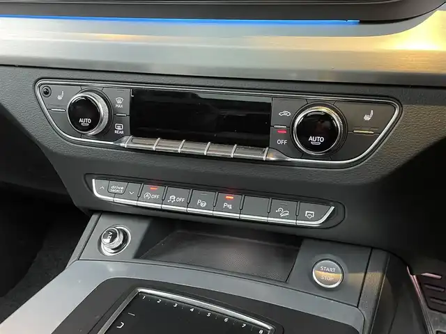 アウディ Ｑ５ 40TDIクワトロ 愛知県 2019(令1)年 2.3万km グレイシアホワイトメタリック パノラマSR /マトリクス アシスタンス /S line　パッケージ/アルカンターラ・レザーシート/純正ブラック19インチAW/ステアリングホイールエンブレム/純正ナビ /フルセグTV /360度カメラ /アシスタンスパッケージ /ブラインドスポット/パノラマサンルーフ /レーンキープ /マトリクスLED /バーチャルコックピット /赤キャリパー