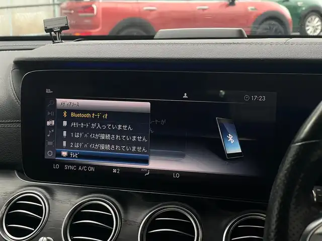 メルセデス・ベンツ Ｅ２２０ｄ アバンギャルド AMGライン 山梨県 2020(令2)年 2.2万km パール 後期 /レザーEXCP /SR /黒革 /HUD /Pアトマイザ/純正ＨＤＤナビ/フルセグ/全周囲カメラ/マルチＢＬＥＤ/アダプティブＬ/Ａハイビーム/マルチアンビエントライト/ブルメスター/Ｐシート/全席シートＨ/インテリジェントＳ/ＡＣＣ/保証書/記録簿