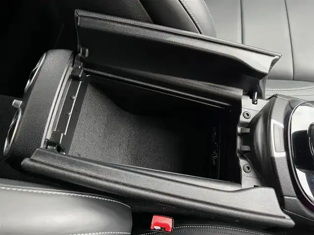 メルセデス・ベンツ Ｅ２２０ｄ アバンギャルド AMGライン 山梨県 2020(令2)年 2.2万km パール 後期 /レザーEXCP /SR /黒革 /HUD /Pアトマイザ/純正ＨＤＤナビ/フルセグ/全周囲カメラ/マルチＢＬＥＤ/アダプティブＬ/Ａハイビーム/マルチアンビエントライト/ブルメスター/Ｐシート/全席シートＨ/インテリジェントＳ/ＡＣＣ/保証書/記録簿