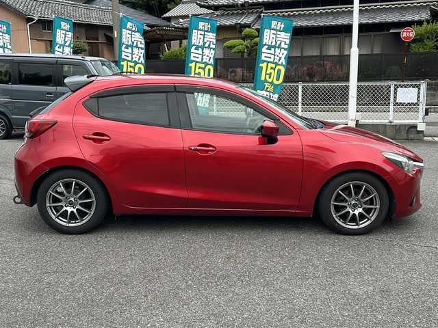 マツダ デミオ XD ツーリング 愛知県 2015(平27)年 8万km ソウルレッドプレミアムメタリック /禁煙車//メーカーナビ・フルセグTV//DVD再生.SD.BT.USB.AUX//バックカメラ/ETC//スマートシティブレーキサポート//クルーズコントロール//プッシュスタート//電動格納ミラーウインカー//ステアリングスイッチ//LEDオートライト//社外１６インチアルミ//純正ドアバイザー//純正フロアマット//新車保証書/取扱説明書//スペアキー