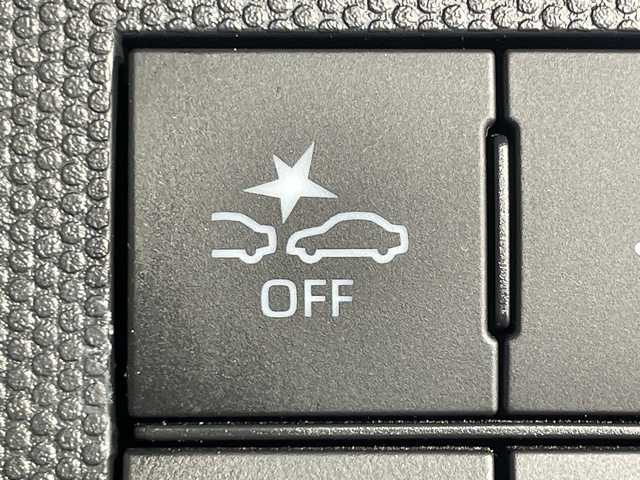 ダイハツ タフト G ダーククロムベンチャー 神奈川県 2025(令7)年 0.1千km シャイニングホワイトパール 届出済未使用車/登録時走行8km/ガラスルーフ/シートヒーター前席/アイドリングストップ/スマートアシスト/衝突警報機能/衝突回避支援ブレーキ機能/ブレーキ制御付誤発進抑制機能/車線逸脱警報機能/路外逸脱警報機能/ふらつき警報/先行車発進お知らせ機能/標識認識機能/全車速追従機能付オートクルーズコントロール/レーンキープコントロール/オートハイビーム/アダプティブドライビングビーム/電動パーキングブレーキ/オートブレーキホールド/LEDヘッドライト/フォグライト