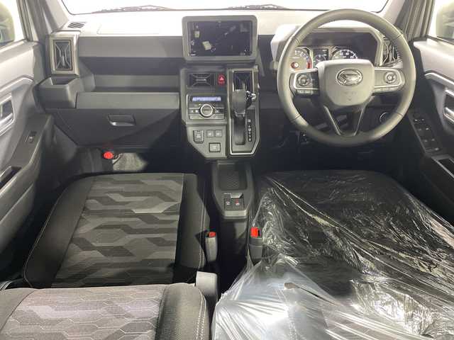 ダイハツ タフト G ダーククロムベンチャー 神奈川県 2025(令7)年 0.1千km シャイニングホワイトパール 届出済未使用車/登録時走行8km/ガラスルーフ/シートヒーター前席/アイドリングストップ/スマートアシスト/衝突警報機能/衝突回避支援ブレーキ機能/ブレーキ制御付誤発進抑制機能/車線逸脱警報機能/路外逸脱警報機能/ふらつき警報/先行車発進お知らせ機能/標識認識機能/全車速追従機能付オートクルーズコントロール/レーンキープコントロール/オートハイビーム/アダプティブドライビングビーム/電動パーキングブレーキ/オートブレーキホールド/LEDヘッドライト/フォグライト