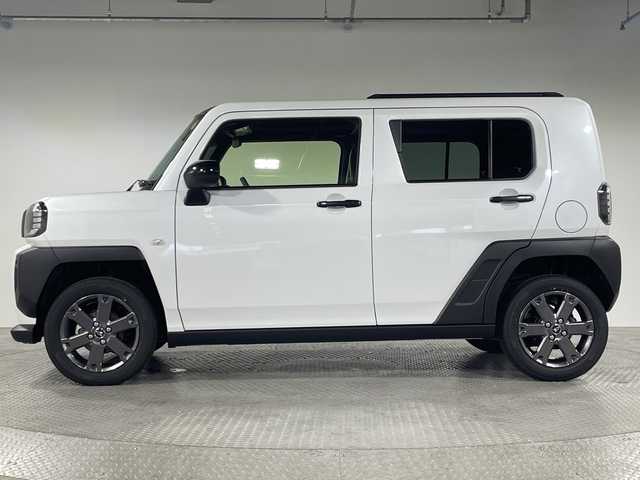 ダイハツ タフト G ダーククロムベンチャー 神奈川県 2025(令7)年 0.1千km シャイニングホワイトパール 届出済未使用車/登録時走行8km/ガラスルーフ/シートヒーター前席/アイドリングストップ/スマートアシスト/衝突警報機能/衝突回避支援ブレーキ機能/ブレーキ制御付誤発進抑制機能/車線逸脱警報機能/路外逸脱警報機能/ふらつき警報/先行車発進お知らせ機能/標識認識機能/全車速追従機能付オートクルーズコントロール/レーンキープコントロール/オートハイビーム/アダプティブドライビングビーム/電動パーキングブレーキ/オートブレーキホールド/LEDヘッドライト/フォグライト