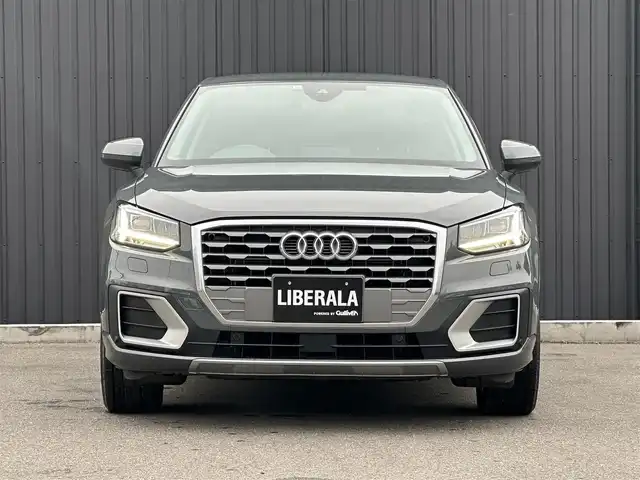 アウディ Ｑ２ 35TDIスポーツ 福島県 2020(令2)年 4.4万km ナノグレー/フロレットシルバーM ACC/レーンキープ/ブラインドスポット /バーチャルコックピット/純正ナビ/AppleCarPlay/バックカメラ/フルセグTV/ETC/シートヒーター /LEDヘッドライト/電動リアゲート/オートホールド /コーナーセンサー /レインセンサー /ドライブセレクト/純正17インチAW /取扱説明書/保証書