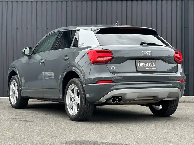 アウディ Ｑ２ 35TDIスポーツ 福島県 2020(令2)年 4.4万km ナノグレー/フロレットシルバーM ACC/レーンキープ/ブラインドスポット /バーチャルコックピット/純正ナビ/AppleCarPlay/バックカメラ/フルセグTV/ETC/シートヒーター /LEDヘッドライト/電動リアゲート/オートホールド /コーナーセンサー /レインセンサー /ドライブセレクト/純正17インチAW /取扱説明書/保証書