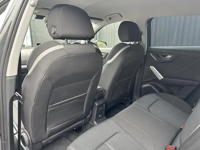 アウディ Ｑ２ 35TDIスポーツ 福島県 2020(令2)年 4.4万km ナノグレー/フロレットシルバーM ACC/レーンキープ/ブラインドスポット /バーチャルコックピット/純正ナビ/AppleCarPlay/バックカメラ/フルセグTV/ETC/シートヒーター /LEDヘッドライト/電動リアゲート/オートホールド /コーナーセンサー /レインセンサー /ドライブセレクト/純正17インチAW /取扱説明書/保証書