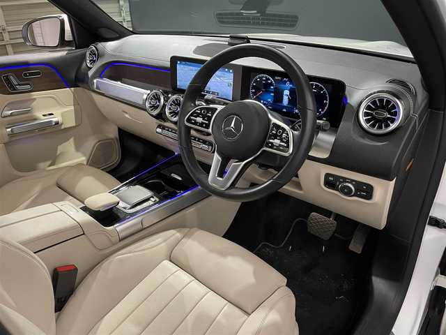 メルセデス・ベンツ Ｍ・ベンツ ＧＬＢ２００ｄ 4マチック 道央・札幌 2022(令4)年 1.8万km ポーラホワイト ワンオーナー/パノラミックスライディングルーフ/レーダーセーフティパッケージ/・アクティブディスタンスアシストディストロニック/・アクティブステアリングアシスト/360°カメラシステム/アクティブパーキングアシスト/アダプティブハイビームアシストプラス/トラフィックサインアシスト/アンビエントライト/メモリー付パワーシート(D/N)/電動ランバーサポート(D/N)/シートヒーター(D/N)/クライメートコントロール/EASY-PACK自動開閉テールゲート/フットトランクオープナー/10.25インチメディアディスプレイ/デジタルコックピットディスプレイ/純正ドライブレコーダー