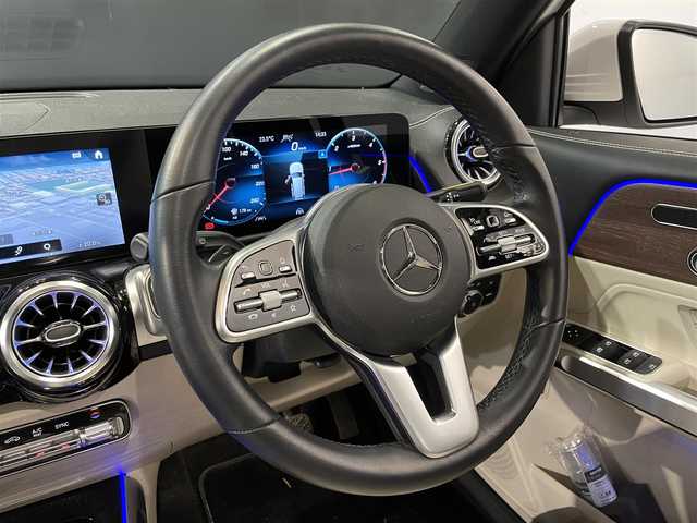 メルセデス・ベンツ Ｍ・ベンツ ＧＬＢ２００ｄ 4マチック 道央・札幌 2022(令4)年 1.8万km ポーラホワイト ワンオーナー/パノラミックスライディングルーフ/レーダーセーフティパッケージ/・アクティブディスタンスアシストディストロニック/・アクティブステアリングアシスト/360°カメラシステム/アクティブパーキングアシスト/アダプティブハイビームアシストプラス/トラフィックサインアシスト/アンビエントライト/メモリー付パワーシート(D/N)/電動ランバーサポート(D/N)/シートヒーター(D/N)/クライメートコントロール/EASY-PACK自動開閉テールゲート/フットトランクオープナー/10.25インチメディアディスプレイ/デジタルコックピットディスプレイ/純正ドライブレコーダー