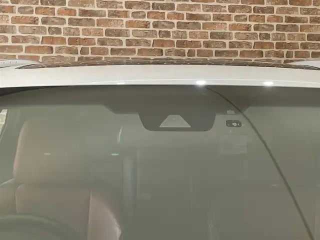 レクサス ＮＸ 300 Fスポーツ 岩手県 2017(平29)年 2.6万km ホワイトノーヴァガラスフレーク ４WD/ターボ/サンルーフ/ルーフレール/寒冷地仕様/本革シート/RAYSホムラ20インチアルミホイール/パワーバックドア/プリクラッシュセーフティ/レーダークルーズコントロール/レーンアシスト/三眼フルLEDヘッドランプ/オートマチックハイビーム/パワーシート/シートヒーター/シートベンチレーション/ステアリングヒーター/クリアランスソナー/パドルシフト/横滑り防止装置/ブラインドスポットモニター/純正ナビ/フルセグTV/バック・サイドカメラ/ETC2.0/ドライブレコーダー/オートブレーキホールド