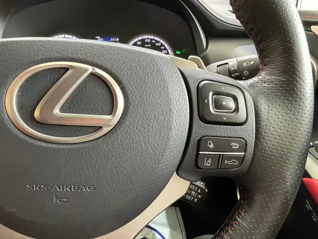 レクサス ＮＸ 300 Fスポーツ 岩手県 2017(平29)年 2.6万km ホワイトノーヴァガラスフレーク ４WD/ターボ/サンルーフ/ルーフレール/寒冷地仕様/本革シート/RAYSホムラ20インチアルミホイール/パワーバックドア/プリクラッシュセーフティ/レーダークルーズコントロール/レーンアシスト/三眼フルLEDヘッドランプ/オートマチックハイビーム/パワーシート/シートヒーター/シートベンチレーション/ステアリングヒーター/クリアランスソナー/パドルシフト/横滑り防止装置/ブラインドスポットモニター/純正ナビ/フルセグTV/バック・サイドカメラ/ETC2.0/ドライブレコーダー/オートブレーキホールド