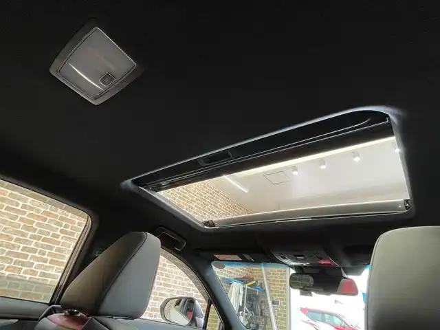 レクサス ＮＸ 300 Fスポーツ 岩手県 2017(平29)年 2.6万km ホワイトノーヴァガラスフレーク ４WD/ターボ/サンルーフ/ルーフレール/寒冷地仕様/本革シート/RAYSホムラ20インチアルミホイール/パワーバックドア/プリクラッシュセーフティ/レーダークルーズコントロール/レーンアシスト/三眼フルLEDヘッドランプ/オートマチックハイビーム/パワーシート/シートヒーター/シートベンチレーション/ステアリングヒーター/クリアランスソナー/パドルシフト/横滑り防止装置/ブラインドスポットモニター/純正ナビ/フルセグTV/バック・サイドカメラ/ETC2.0/ドライブレコーダー/オートブレーキホールド