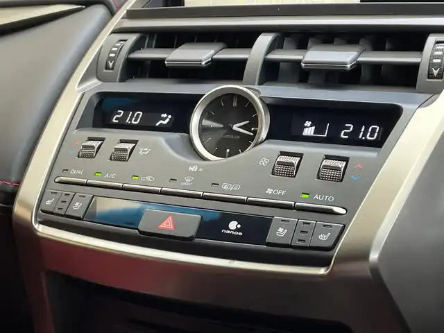 レクサス ＮＸ 300 Fスポーツ 岩手県 2017(平29)年 2.6万km ホワイトノーヴァガラスフレーク ４WD/ターボ/サンルーフ/ルーフレール/寒冷地仕様/本革シート/RAYSホムラ20インチアルミホイール/パワーバックドア/プリクラッシュセーフティ/レーダークルーズコントロール/レーンアシスト/三眼フルLEDヘッドランプ/オートマチックハイビーム/パワーシート/シートヒーター/シートベンチレーション/ステアリングヒーター/クリアランスソナー/パドルシフト/横滑り防止装置/ブラインドスポットモニター/純正ナビ/フルセグTV/バック・サイドカメラ/ETC2.0/ドライブレコーダー/オートブレーキホールド