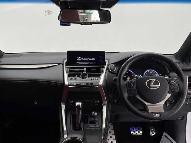 レクサス ＮＸ 300 Fスポーツ 長野県 2017(平29)年 2.6万km ホワイトノーヴァガラスフレーク 4WD/純正メモリナビ&フルセグTV&CD&DVD&USB&BT/アダプティブクルーズコントロール/レーンディパーチャーアラート/プリクラッシュセーフティ/パーキングサポートブレーキ/ブラインドスポットモニター/ヘッドアップディスプレイ/アイドリングストップ/サンルーフ/赤革シート/前席エアシート/前席シートヒーター/前席パワーシート/運転席シートメモリ/ステアリングスイッチ/ステアリングヒーター/パドルシフト/バックカメラ/サイドカメラ/ビルトインETC2.0/LEDヘッドライト/オートライト/フロントフォグランプ/リアフォグランプ/電動格納ミラー/ウィンカーミラー/電動ホールド/オートホールド/RAYS20インチAW装着/純正フロアマット/純正ドアバイザー/プッシュスタート/スマートキー/カードキー1枚/スペアキー1本/取扱説明書/新車保証書