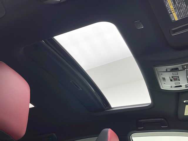 レクサス ＮＸ 300 Fスポーツ 長野県 2017(平29)年 2.6万km ホワイトノーヴァガラスフレーク 4WD/純正メモリナビ&フルセグTV&CD&DVD&USB&BT/アダプティブクルーズコントロール/レーンディパーチャーアラート/プリクラッシュセーフティ/パーキングサポートブレーキ/ブラインドスポットモニター/ヘッドアップディスプレイ/アイドリングストップ/サンルーフ/赤革シート/前席エアシート/前席シートヒーター/前席パワーシート/運転席シートメモリ/ステアリングスイッチ/ステアリングヒーター/パドルシフト/バックカメラ/サイドカメラ/ビルトインETC2.0/LEDヘッドライト/オートライト/フロントフォグランプ/リアフォグランプ/電動格納ミラー/ウィンカーミラー/電動ホールド/オートホールド/RAYS20インチAW装着/純正フロアマット/純正ドアバイザー/プッシュスタート/スマートキー/カードキー1枚/スペアキー1本/取扱説明書/新車保証書