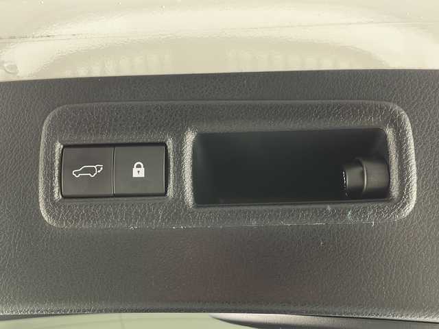 レクサス ＮＸ 300 Fスポーツ 長野県 2017(平29)年 2.6万km ホワイトノーヴァガラスフレーク 4WD/純正メモリナビ&フルセグTV&CD&DVD&USB&BT/アダプティブクルーズコントロール/レーンディパーチャーアラート/プリクラッシュセーフティ/パーキングサポートブレーキ/ブラインドスポットモニター/ヘッドアップディスプレイ/アイドリングストップ/サンルーフ/赤革シート/前席エアシート/前席シートヒーター/前席パワーシート/運転席シートメモリ/ステアリングスイッチ/ステアリングヒーター/パドルシフト/バックカメラ/サイドカメラ/ビルトインETC2.0/LEDヘッドライト/オートライト/フロントフォグランプ/リアフォグランプ/電動格納ミラー/ウィンカーミラー/電動ホールド/オートホールド/RAYS20インチAW装着/純正フロアマット/純正ドアバイザー/プッシュスタート/スマートキー/カードキー1枚/スペアキー1本/取扱説明書/新車保証書