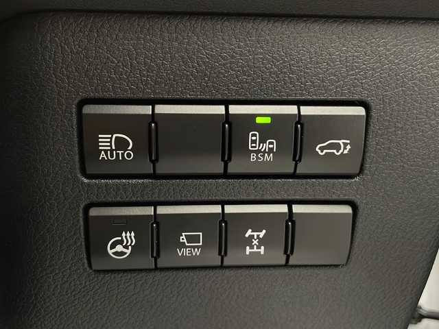 レクサス ＮＸ 300 Fスポーツ 長野県 2017(平29)年 2.6万km ホワイトノーヴァガラスフレーク 4WD/純正メモリナビ&フルセグTV&CD&DVD&USB&BT/アダプティブクルーズコントロール/レーンディパーチャーアラート/プリクラッシュセーフティ/パーキングサポートブレーキ/ブラインドスポットモニター/ヘッドアップディスプレイ/アイドリングストップ/サンルーフ/赤革シート/前席エアシート/前席シートヒーター/前席パワーシート/運転席シートメモリ/ステアリングスイッチ/ステアリングヒーター/パドルシフト/バックカメラ/サイドカメラ/ビルトインETC2.0/LEDヘッドライト/オートライト/フロントフォグランプ/リアフォグランプ/電動格納ミラー/ウィンカーミラー/電動ホールド/オートホールド/RAYS20インチAW装着/純正フロアマット/純正ドアバイザー/プッシュスタート/スマートキー/カードキー1枚/スペアキー1本/取扱説明書/新車保証書