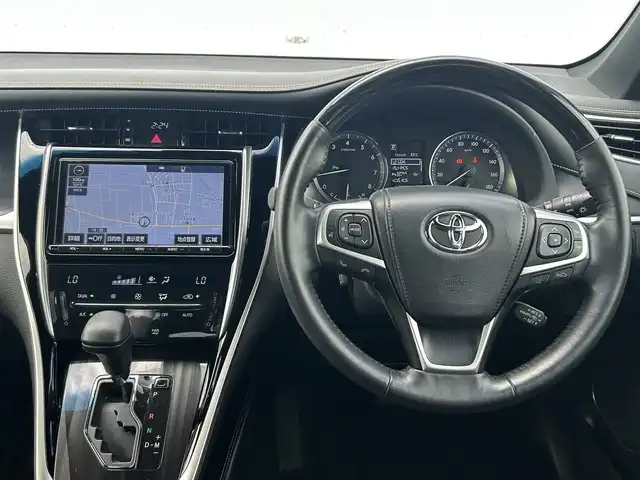 トヨタ ハリアー プレミアム 愛媛県 2018(平30)年 4.3万km 黒 フルセグTV/純正ナビ/ハーフレザー/パワーシートD席/ETC2.0/Bカメラ/クルーズコントロール/コーナーセンサー前後/LED/オートライト/純正フロアマット/純正18AW/ABS/横滑り防止装置/レーンキープアシスト/USB/スマートキー/スペアキー/プッシュスタート