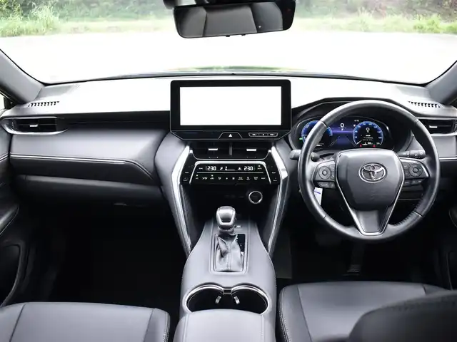 トヨタ ハリアー ハイブリッド G 福岡県 2024(令6)年 2.9万km プレシャスブラックパール 純正メーカーOP12.3インチディスプレイ/フルセグTV/Apple Carplay/Android Auto/デジタルインナーミラー（ドラレコ機能付き）/バックカメラ/ビルトインETC/モデリスタエアロ（F/S/R）/モデリスタマフラーカッター/D席パワーシート/ハーフレザーシート/パワーバックドア/トヨタセーフティセンス/・プリクラッシュセーフティ/・レーントレーシングアラート/・オートマチックハイビーム/・レーダークルーズコントロール/純正18インチアルミホイール/保証書・取説・スペアキー