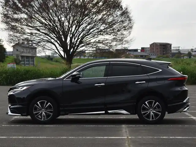 トヨタ ハリアー ハイブリッド G 福岡県 2024(令6)年 2.9万km プレシャスブラックパール 純正メーカーOP12.3インチディスプレイ/フルセグTV/Apple Carplay/Android Auto/デジタルインナーミラー（ドラレコ機能付き）/バックカメラ/ビルトインETC/モデリスタエアロ（F/S/R）/モデリスタマフラーカッター/D席パワーシート/ハーフレザーシート/パワーバックドア/トヨタセーフティセンス/・プリクラッシュセーフティ/・レーントレーシングアラート/・オートマチックハイビーム/・レーダークルーズコントロール/純正18インチアルミホイール/保証書・取説・スペアキー