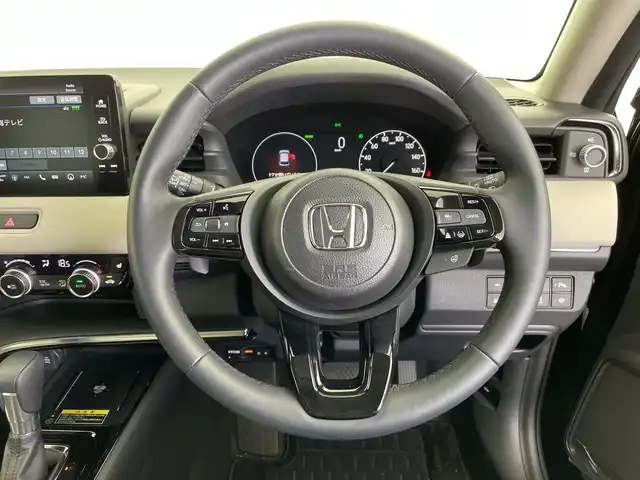 ホンダ ヴェゼル ハイブリッド e:HEV Z 広島県 2024(令6)年 0.4万km クリスタルブラックパール ホンダコネクトディスプレイ/・ナビゲーション/・フルセグ/・AppleCarplay/・AndroidAuto/・Bluetooth/バックカメラ/ビルトインETC2.0/ハンズフリーアクセスパワーテールゲート/ワイヤレス充電/ホンダセンシング/・衝突軽減ブレーキ/・レーンキープアシスト/・アダプティブクルーズコントロール/・ブラインドスポットインフォメーション/・後退出庫サポート/・シートヒーター/・オートライト/・プッシュスタート