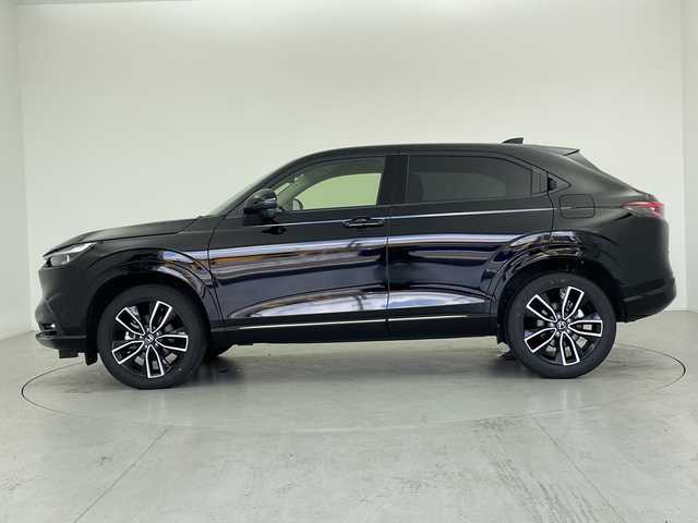 ホンダ ヴェゼル ハイブリッド e:HEV Z 広島県 2024(令6)年 0.4万km クリスタルブラックパール ホンダコネクトディスプレイ/・ナビゲーション/・フルセグ/・AppleCarplay/・AndroidAuto/・Bluetooth/バックカメラ/ビルトインETC2.0/ハンズフリーアクセスパワーテールゲート/ワイヤレス充電/ホンダセンシング/・衝突軽減ブレーキ/・レーンキープアシスト/・アダプティブクルーズコントロール/・ブラインドスポットインフォメーション/・後退出庫サポート/・シートヒーター/・オートライト/・プッシュスタート