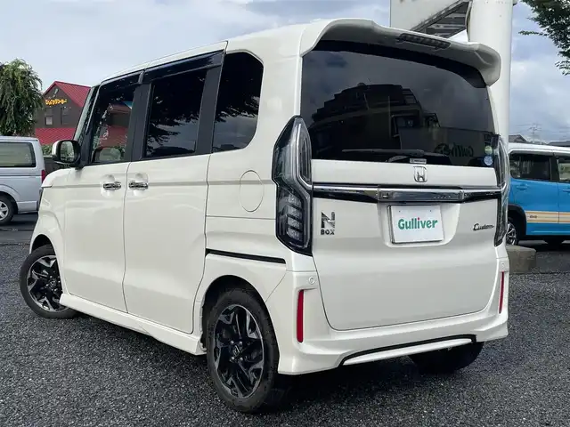 ホンダ Ｎ ＢＯＸ 埼玉県 2018(平30)年 4.6万km プレミアムホワイトパールⅡ ハーフレザーシート/純正ＳＤナビ＆フルセグＴＶ/（ＤＶＤ＆ＣＤ＆ＭＳＶ＆ＵＳＢ＆ＢＴ）/バックカメラ/ビルトインＥＴＣ/ドライブレコーダー/衝突軽減ブレーキ/先行車発進お知らせ機能/路外逸脱抑制機能/標識認識機能/アダプティブクルーズコントロール/革巻ステアリング/ステアリングリモコン/両側パワースライドドア/コーナーセンサー/純正エアロ/純正１５inアルミホイール/オートライト/ＬＥＤライト/ＬＥＤフォグランプ/ウィンカーミラー/電動格納ミラー/スマートキー/プッシュスタート/Ｗ＆サイド＆カーテンエアバッグ/横滑り防止装置/ＡＢＳ/ドアバイザー/フロアマット/新車保証書/取扱説明書/スマートスペアキー有