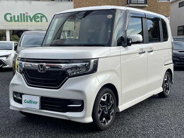 ホンダ Ｎ ＢＯＸ 埼玉県 2018(平30)年 4.6万km プレミアムホワイトパールⅡ ハーフレザーシート/純正ＳＤナビ＆フルセグＴＶ/（ＤＶＤ＆ＣＤ＆ＭＳＶ＆ＵＳＢ＆ＢＴ）/バックカメラ/ビルトインＥＴＣ/ドライブレコーダー/衝突軽減ブレーキ/先行車発進お知らせ機能/路外逸脱抑制機能/標識認識機能/アダプティブクルーズコントロール/革巻ステアリング/ステアリングリモコン/両側パワースライドドア/コーナーセンサー/純正エアロ/純正１５inアルミホイール/オートライト/ＬＥＤライト/ＬＥＤフォグランプ/ウィンカーミラー/電動格納ミラー/スマートキー/プッシュスタート/Ｗ＆サイド＆カーテンエアバッグ/横滑り防止装置/ＡＢＳ/ドアバイザー/フロアマット/新車保証書/取扱説明書/スマートスペアキー有