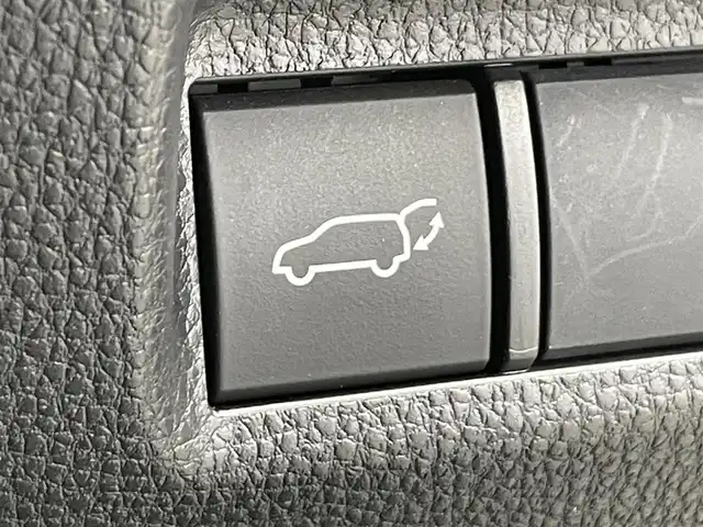 トヨタ ＲＡＶ４ ハイブリッドG 群馬県 2020(令2)年 5.1万km ホワイトパールクリスタルシャイン ＴＲＤエアロ　純正９インチナビ　パノラマルーフ　バックカメラ　レーダークルーズコントロール　レーンキープアシスト　プリクラッシュセーフティ　パワーバックドア　シートヒーター　前後ドラレコ　禁煙車