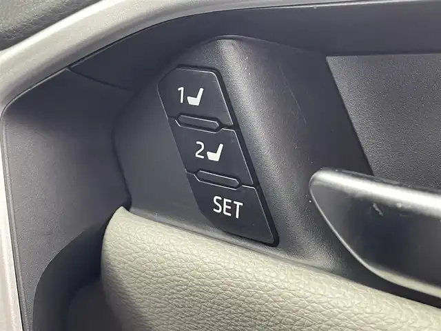トヨタ ＲＡＶ４ ハイブリッドG 群馬県 2020(令2)年 5.1万km ホワイトパールクリスタルシャイン ＴＲＤエアロ　純正９インチナビ　パノラマルーフ　バックカメラ　レーダークルーズコントロール　レーンキープアシスト　プリクラッシュセーフティ　パワーバックドア　シートヒーター　前後ドラレコ　禁煙車