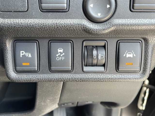 日産 ノート e－パワー X 愛知県 2019(令1)年 3.3万km ダークメタルグレー 衝突軽減システム/純正ナビ/フルセグ/CD DVD/Bluetooth/バックカメラ/コーナーセンサー/純正アルミホイール/LEDヘッドライト/オートライト/ドライブレコーダー/ETC/ステアリングスイッチ/スマートキー/プッシュスタート