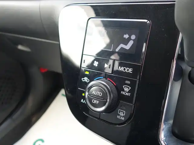 トヨタ パッソ モーダ 山形県 2019(令1)年 4万km パールホワイトⅢ 4WD/モデリスタエアロ/モデリスタメッキガーニッシュ/衝突被害軽減システム/SDナビ/　　【CD DVD フルセグ USB】/LEDオートヘッドライト/シートヒーター/モデリスタ14インチアルミホイール/コーナーセンサー/アイドリングストップ/ステアリングスイッチ/電動格納ウィンカーミラー/フォグランプ/フロアマット/ドアバイザ―/スマートキー