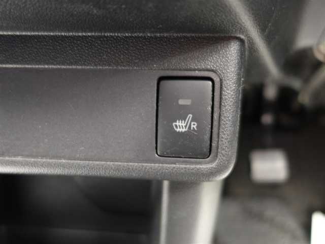 トヨタ パッソ モーダ 山形県 2019(令1)年 4万km パールホワイトⅢ 4WD/モデリスタエアロ/モデリスタメッキガーニッシュ/衝突被害軽減システム/SDナビ/　　【CD DVD フルセグ USB】/LEDオートヘッドライト/シートヒーター/モデリスタ14インチアルミホイール/コーナーセンサー/アイドリングストップ/ステアリングスイッチ/電動格納ウィンカーミラー/フォグランプ/フロアマット/ドアバイザ―/スマートキー