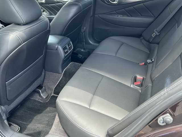 日産 スカイライン 200GT－t タイプP 茨城県 2018(平30)年 8万km インペリアルアンバーP サンルーフ/BOSEサウンド/純正ナビ/【フルセグTV/CD/DVD/Bluetooth/ラジオ】/アラウンドビューモニター/ドライブレコーダー/レーダークルーズコントロール/エマージェンシーブレーキ/クリアランスソナー/車線逸脱警報/後側方車両検知警報/アイドリングストップ/横滑り防止機能/黒革シート/運転席シートメモリ/前席パワーシート/前席シートヒーター/純正18インチAW/ビルトインETC/純正フロアマット