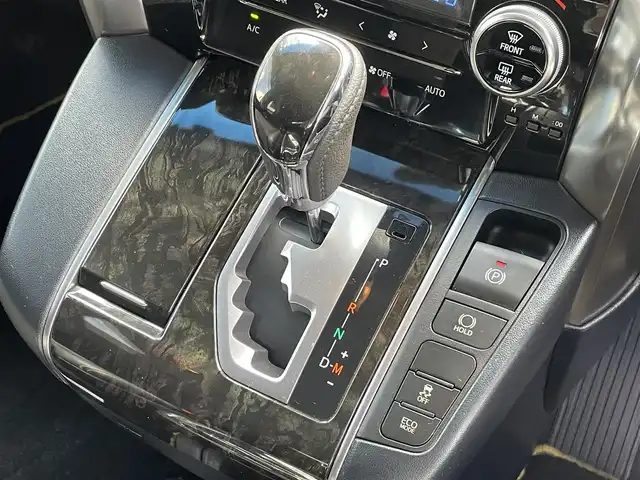 トヨタ ヴェルファイア Z Aエディション ゴールデンアイズ 岡山県 2016(平28)年 8.6万km ブラック モデリスタフルエアロ　純正１０型ナビ　純正１２．１型後席モニター　バックカメラ　ETC　両側電動スライドドア　電動リアゲート　ウッドコンビステアリング　クルーズコントロール　ＬＥＤ フォグ 禁煙車