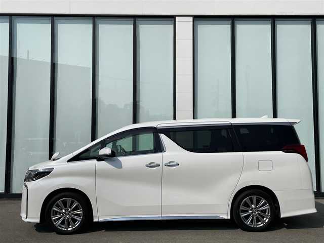 トヨタ アルファード S タイプゴールド 大阪府 2020(令2)年 5.9万km ホワイトパールクリスタルシャイン トヨタセーフティセンス/純正９インチナビ　/   フルセグTV/Bluetooth/USB/CD/DVDデッキ　/バックモニター　/１２．１インチ後席モニター/クリアランスソナー　/ブラインドスポットモニター/両側パワースライドドア　/レーダークルーズコントロール/電動リアゲート　/アイドリングストップ/前後ドライブレコーダー/オートマチックハイビーム/オットマン/純正18インチアルミホイール/純正フロアマット/プッシュスタート/スマートキー　/ＥＴＣ　/三眼ＬＥＤ