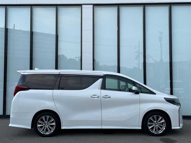 トヨタ アルファード S タイプゴールド 大阪府 2020(令2)年 5.9万km ホワイトパールクリスタルシャイン トヨタセーフティセンス/純正９インチナビ　/   フルセグTV/Bluetooth/USB/CD/DVDデッキ　/バックモニター　/１２．１インチ後席モニター/クリアランスソナー　/ブラインドスポットモニター/両側パワースライドドア　/レーダークルーズコントロール/電動リアゲート　/アイドリングストップ/前後ドライブレコーダー/オートマチックハイビーム/オットマン/純正18インチアルミホイール/純正フロアマット/プッシュスタート/スマートキー　/ＥＴＣ　/三眼ＬＥＤ