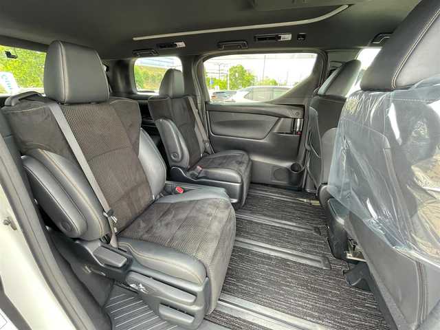 トヨタ アルファード S タイプゴールド 大阪府 2020(令2)年 5.9万km ホワイトパールクリスタルシャイン トヨタセーフティセンス/純正９インチナビ　/   フルセグTV/Bluetooth/USB/CD/DVDデッキ　/バックモニター　/１２．１インチ後席モニター/クリアランスソナー　/ブラインドスポットモニター/両側パワースライドドア　/レーダークルーズコントロール/電動リアゲート　/アイドリングストップ/前後ドライブレコーダー/オートマチックハイビーム/オットマン/純正18インチアルミホイール/純正フロアマット/プッシュスタート/スマートキー　/ＥＴＣ　/三眼ＬＥＤ