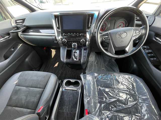 トヨタ アルファード S タイプゴールド 大阪府 2020(令2)年 5.9万km ホワイトパールクリスタルシャイン トヨタセーフティセンス/純正９インチナビ　/   フルセグTV/Bluetooth/USB/CD/DVDデッキ　/バックモニター　/１２．１インチ後席モニター/クリアランスソナー　/ブラインドスポットモニター/両側パワースライドドア　/レーダークルーズコントロール/電動リアゲート　/アイドリングストップ/前後ドライブレコーダー/オートマチックハイビーム/オットマン/純正18インチアルミホイール/純正フロアマット/プッシュスタート/スマートキー　/ＥＴＣ　/三眼ＬＥＤ
