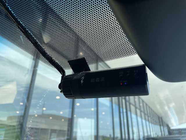 トヨタ アルファード X 愛知県 2019(令1)年 3万km ラグジュアリーホワイトパールクリスタルシャインガラスフレーク オートステップ/10型ナビ/フリップダウンモニター/バックカメラ/両側パワースライドドア/サンルーフ/衝突軽減システム/レーダークルーズコントロール/ETC/LEDヘッドライト/革調シートカバー/ステアリングスイッチ/スマートキー/プッシュスタート/純正アルミホイール