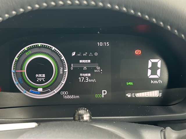 ダイハツ ロッキー プレミアム G HEV 兵庫県 2023(令5)年 1.7万km シャイニングホワイトパール 登録時走行距離16868km/純正9型プレミアムメモリーナビ/CD/DVD/Bluetooth/フルセグTV/HDMI/パノラマモニター（全方位カメラ）/スマートアシスト/アダプティブコントロール付/コーナリングトレースアシスト/車両接近通報装置/オートレベリング機能付LEDヘッドランプ/シーケンシャルターンランプ/LEDフォグランプ/LEDイルミネーションランプ/ナビ連動ドライブレコーダー/ビルトインETC2.0/シートカバー/コーナーセンサー/前席シートヒーター/純正フロアマット/ドアバイザー/保証書/取説/スペアキー1本