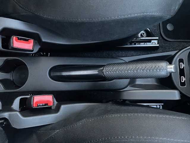 アバルト ５９５ 愛知県 2021(令3)年 1.8万km ホワイト 5MT/ETC/ターボ/ディスプレイオーディオ/Bluetooth/USB/AppleCarPlay/前後ドライブレコーダー/デジタルインナーミラー/後方コーナーセンサー/純正フロアマット/純正アルミホイール/エアバック/スペアキー/保証書/取扱説明書